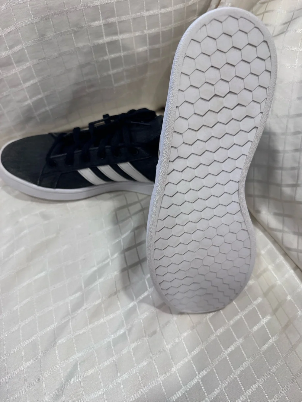 adidas sleek low